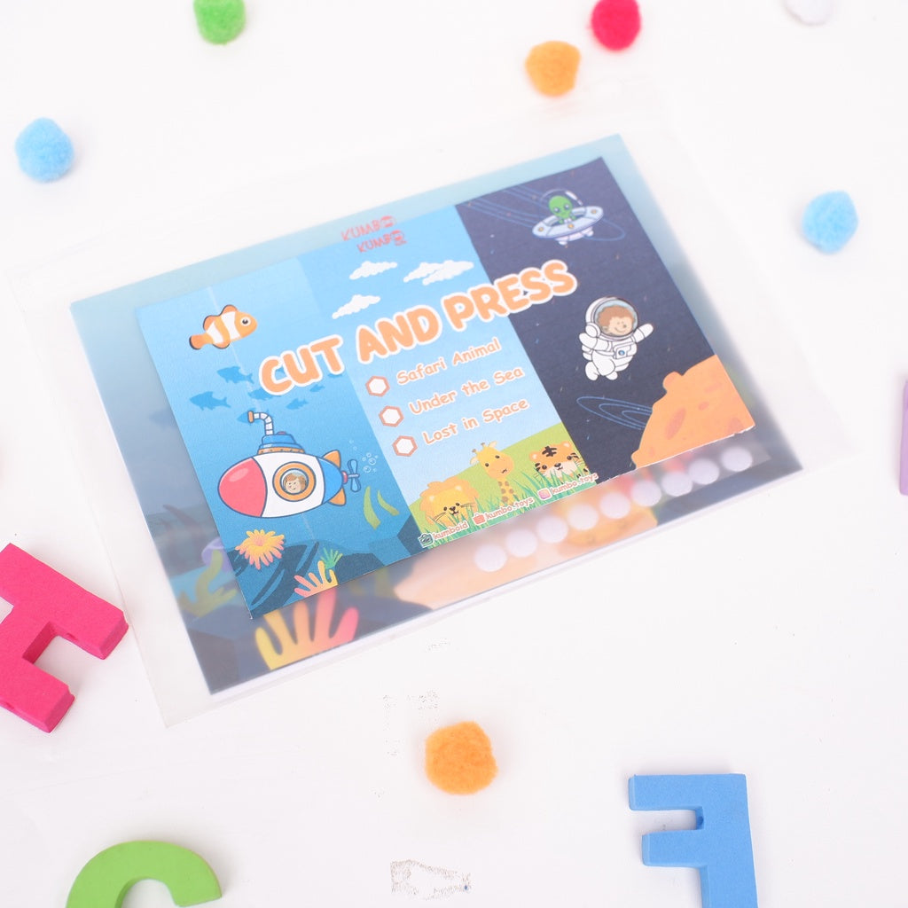 Mainan Edukasi Menggunting dan Menempel Cut and Paste